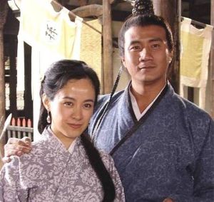 蛇生肖贵人：导师挚友伴侣的三重助力