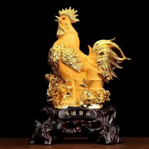 属鸡财运提升：金色饰物助成功理财