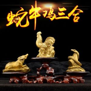 生肖逆袭：鼠牛蛇鸡低调翻身，爱情财运未来光明