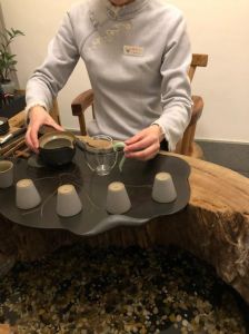 21岁茶艺师瓜子：探险烹饪与爱情观分享