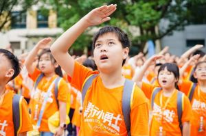 2024生肖职场运势：鼠智牛稳龙勇猴变通，挑战中寻发展路