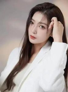 生肖美女：美貌与才华并重的成功典范