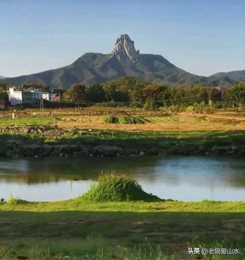 门前风水：聚水卷帘，揭秘财富与是非之秘