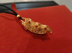 乙巳蛇年牛族好运策略：紫水晶福豆助你转化财运！