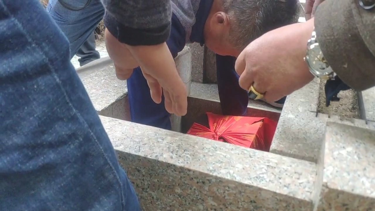 揭秘骨灰下葬禁忌与习俗，传承深厚情感智慧