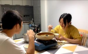 老公还要一个孕妇做饭给他吃：孕期妻子的家庭责任与个人权益冲突