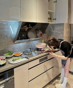老公为老婆做饭的说说：老公为老婆烹饪的幸福瞬间