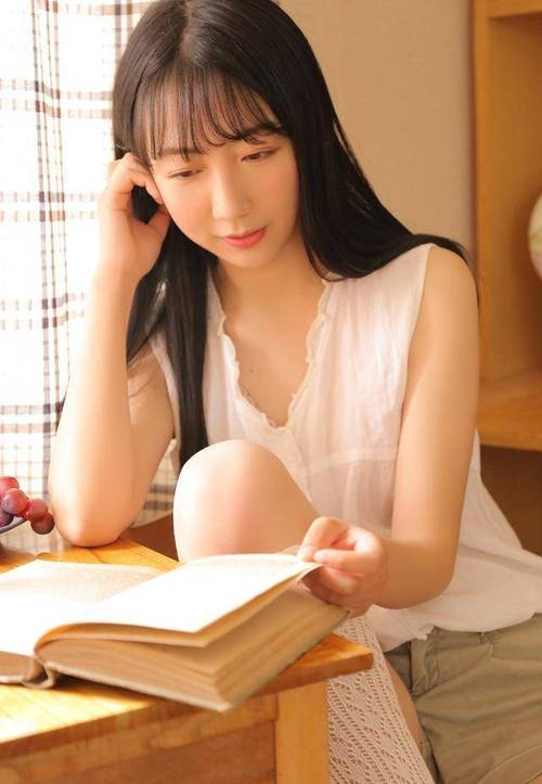 揭秘内敛星座女生：深情与事业双丰收