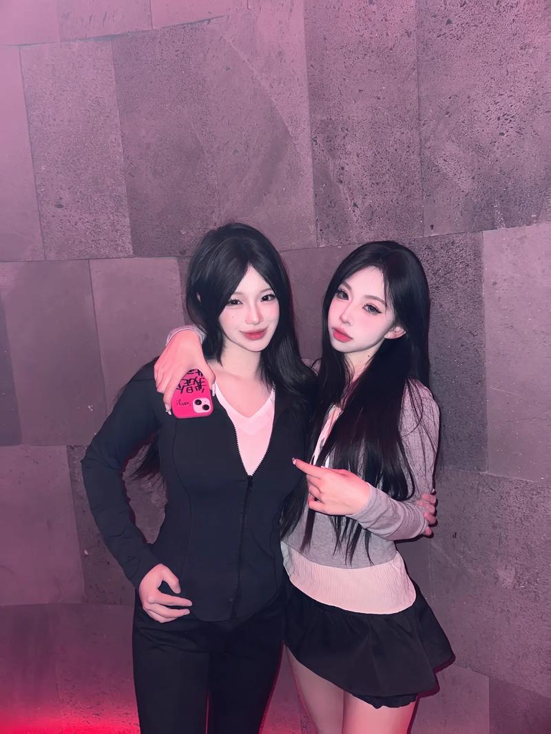 巨蟹处女天秤女生：爱情挑战与幸福追求