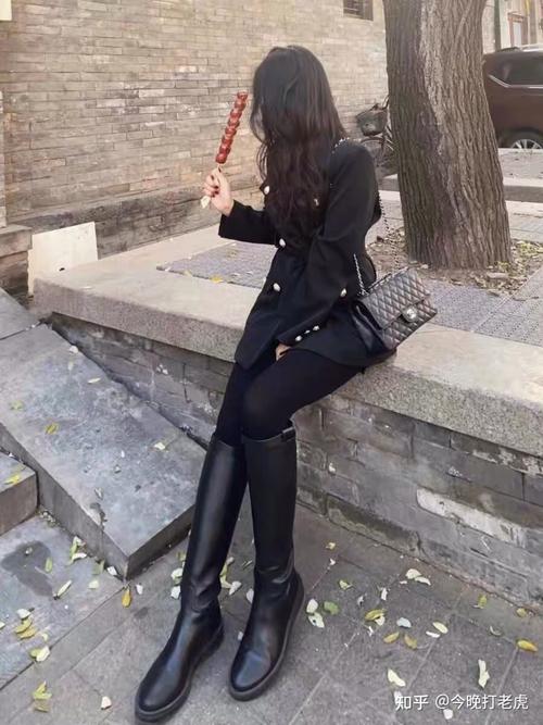 靴子穿搭秘籍：提升气质，显瘦又风情万种