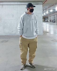 揭秘黑色服饰男士：心理密码与性格奥秘