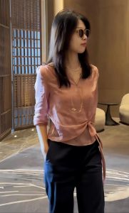 纯色服饰打造优雅绅士气质指南