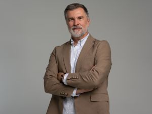 有钱人的新宠：揭秘运动装成时尚象征