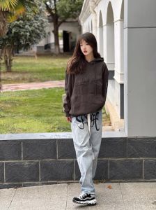 揭秘卫衣女孩：性格密码与穿搭秘籍