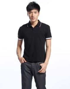 黑色服饰男生性格揭秘：内向神秘与时尚品位的密码