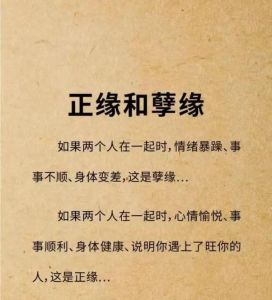 简约不凡，白T蓝牛仔女生的独特魅力
