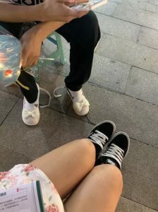 鞋柜里的世界：揭秘换鞋狂人的十大特质