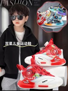 揭秘男孩鞋狂热：时尚个性与生活品质的追求