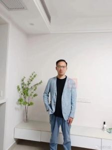 爱干净男人揭秘：整洁背后的性格奥秘