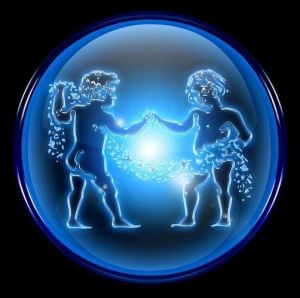 双子座：揭秘神秘星象的爱与智慧冒险