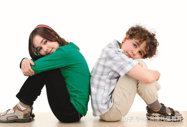 内向孩子社交困境揭秘及突破策略