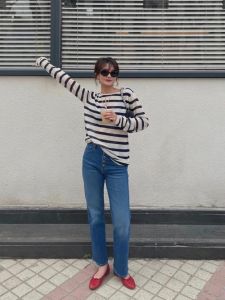 条纹衫性格解码：窥见个性与冒险精神