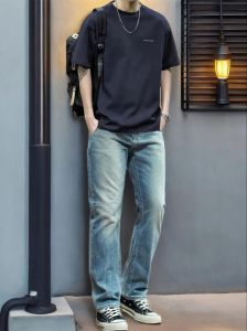 牛仔裤：穿越时代的时尚密码，揭秘男性性格多元面