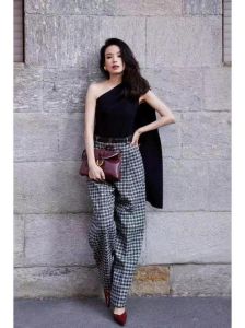 女性时尚穿搭：解码生活态度与内心世界