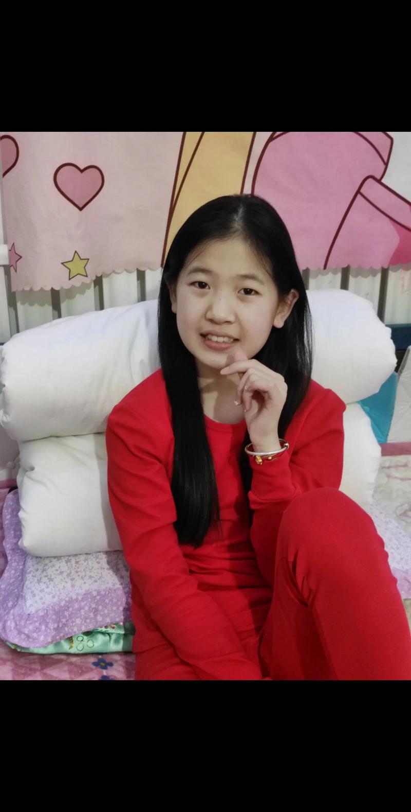 11月属龙女孩命运揭秘：智慧龙女之命运奥秘