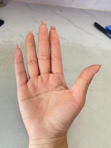 断掌男命运揭秘：手相学中的神秘面纱