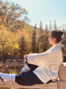 憨山大师费闲歌：探寻内心宁静与真诚的修行智慧