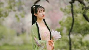2025年1月星座爱情运势：桃花盛开，抓住机会！