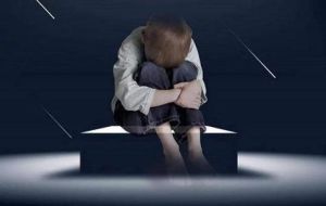 孤僻者内心揭秘：社交障碍与自我救赎之路