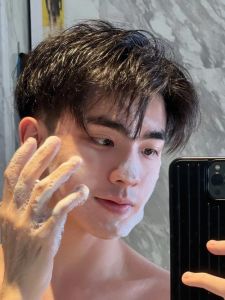 揭秘：为何男性爱干净？内心世界大揭秘