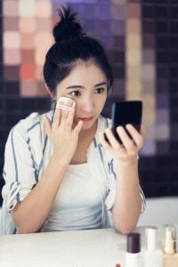 揭秘：爱买鞋女性的安全感心理与应对策略