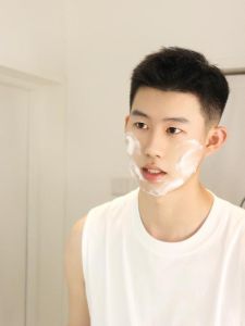 揭秘：爱干净男生性格特质及生活追求！