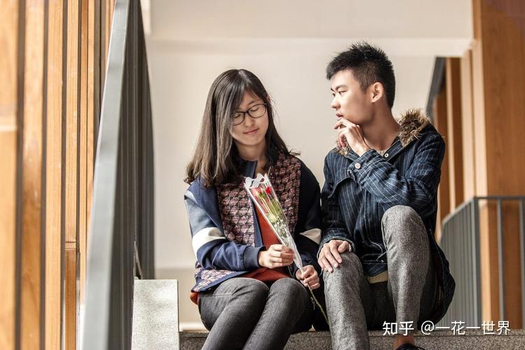 揭秘女性间心动：多学科视角下的情感流动与性别身份