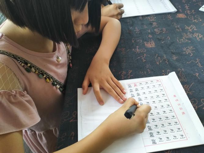 王明山八字起名：传承文化，开启人生新篇章
