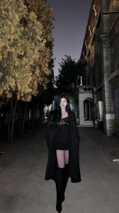 黑色服饰性格密码揭秘：色彩塑造个性与人心
