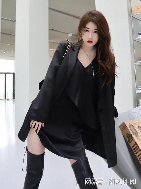 黑色服饰心理学：揭秘女性性格特质与时尚选择