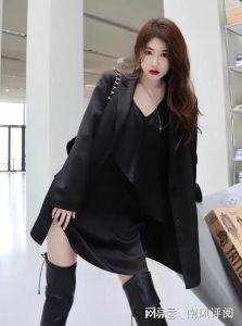 黑色服饰心理学：揭秘女性性格特质与时尚选择