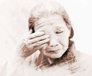 女人梦头部出血的寓意解析：财运与人生变故