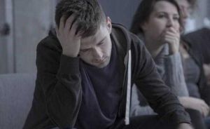 中年男人动情瞬间：深沉情感的秘密面纱