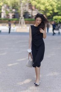 约会裙子背后的秘密：女性时尚与心理探秘