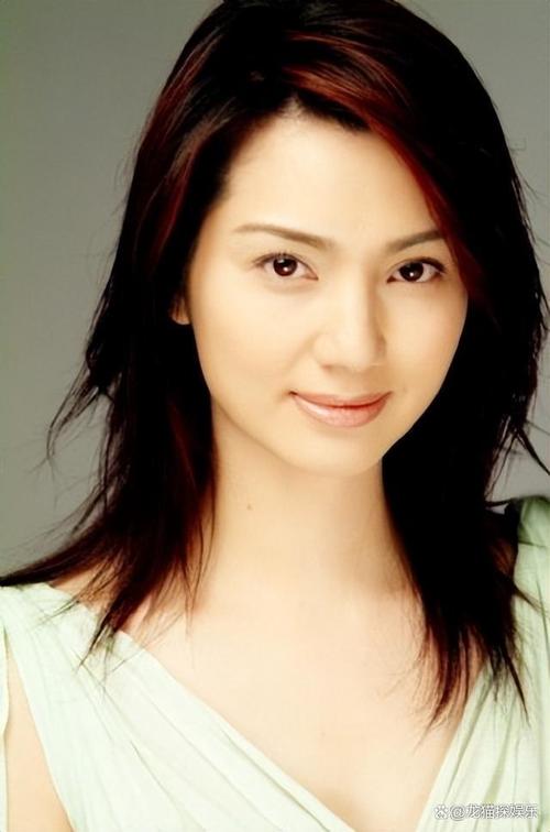 未婚先孕：社会压力下的女性选择与权益