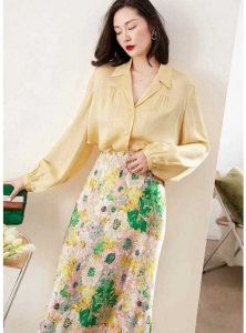 色彩揭秘：亮色与性格的秘密