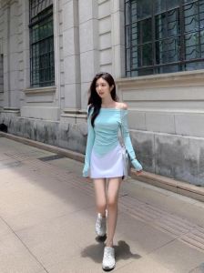 亮色女生时尚解码：简约复古，个性之旅