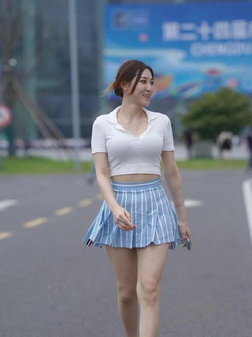 时尚解析：风格气质穿搭秘诀