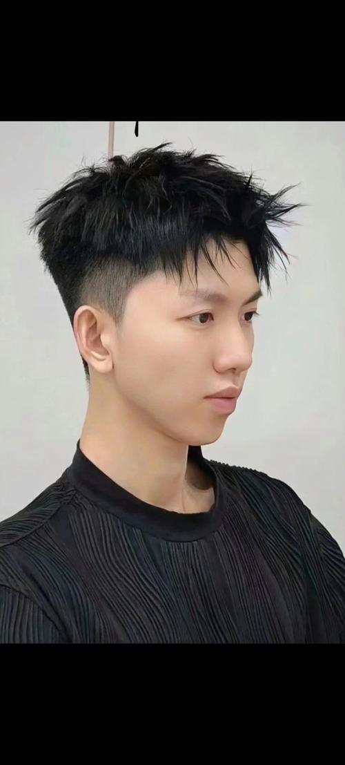爱情尺寸争议：信任与尊重的抉择