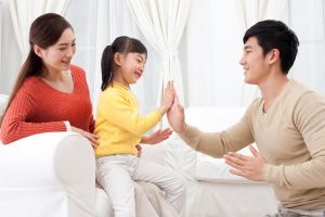孩子沉默不语：原因与应对策略